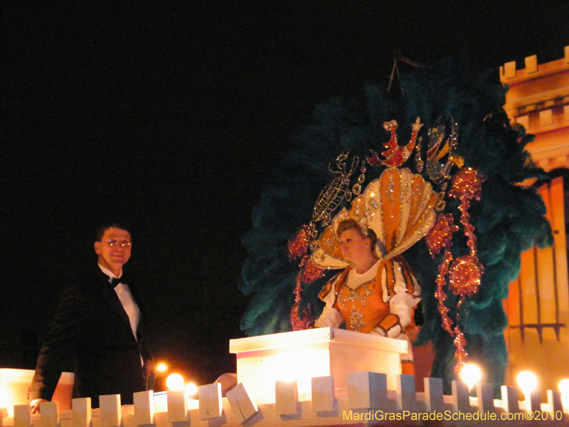 Krewe-of-Excalibur-2010-Mardi-Gras-Metairie-7696