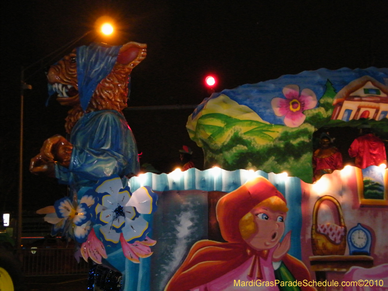 Krewe-of-Excalibur-2010-Mardi-Gras-Metairie-7699