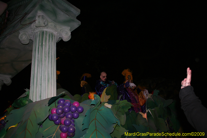 2009-Krewe-of-Hermes-presents-Dionysus-and-his-Retinue-Mardi-Gras-New-Orleans-0122