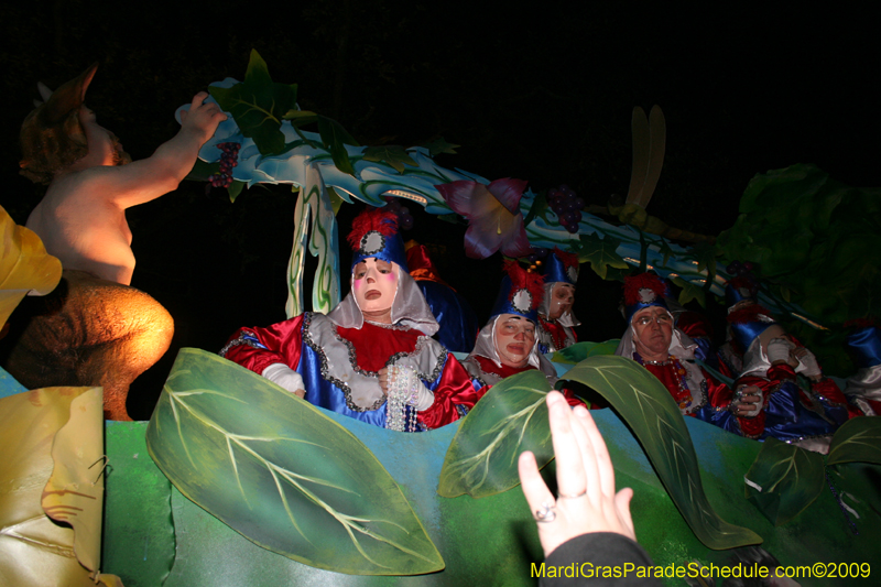 2009-Krewe-of-Hermes-presents-Dionysus-and-his-Retinue-Mardi-Gras-New-Orleans-0191