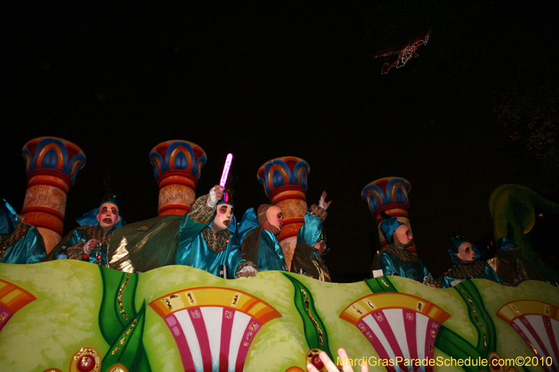 Krewe-of-Hermes-2010-Mardi-Gras-New-Orleans-6049