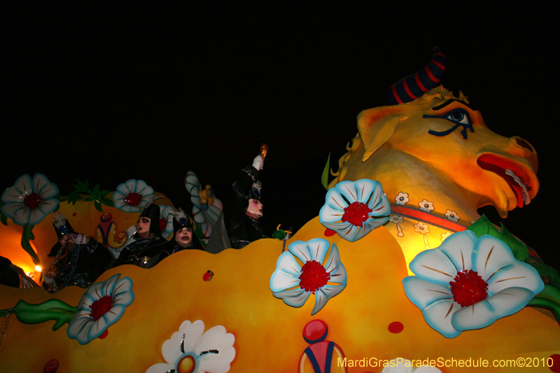 Krewe-of-Hermes-2010-Mardi-Gras-New-Orleans-6059