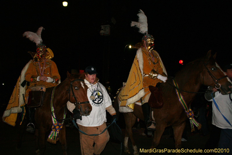 Krewe-of-Hermes-2010-Mardi-Gras-New-Orleans-6111