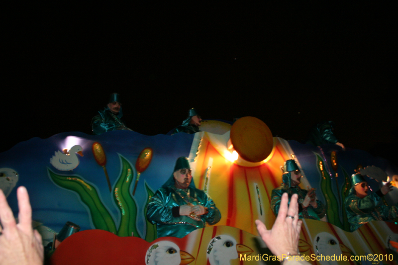 Krewe-of-Hermes-2010-Mardi-Gras-New-Orleans-6119