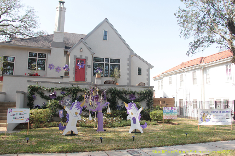 Krewe-of-House-Floats-03474-Broadmore-Fontainebleau-2021