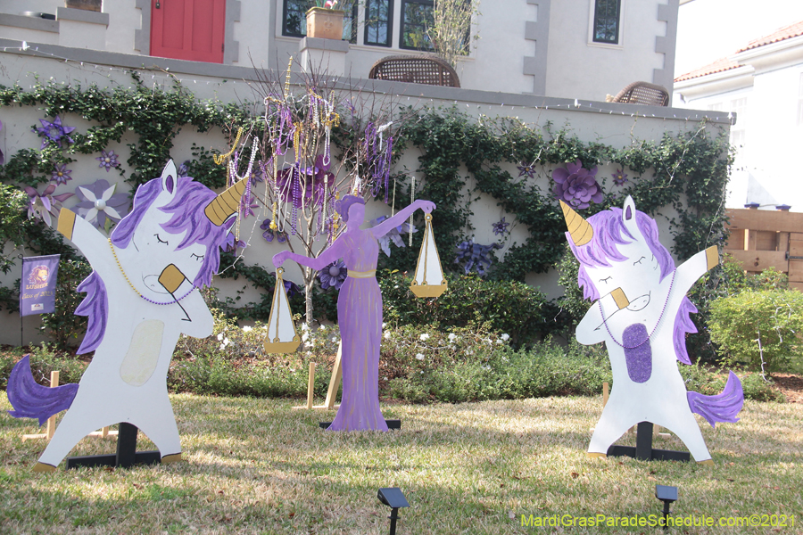 Krewe-of-House-Floats-03476-Broadmore-Fontainebleau-2021