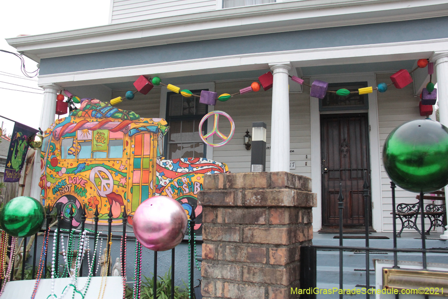 Krewe-of-House-Floats-03295-Fairgrounds-Bayou-St-John-2021