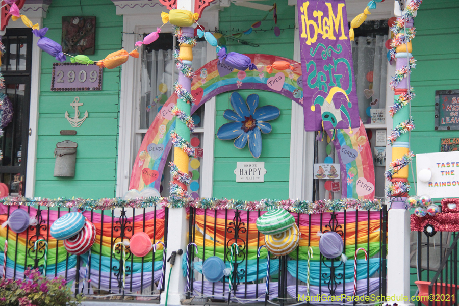 Krewe-of-House-Floats-03297-Fairgrounds-Bayou-St-John-2021