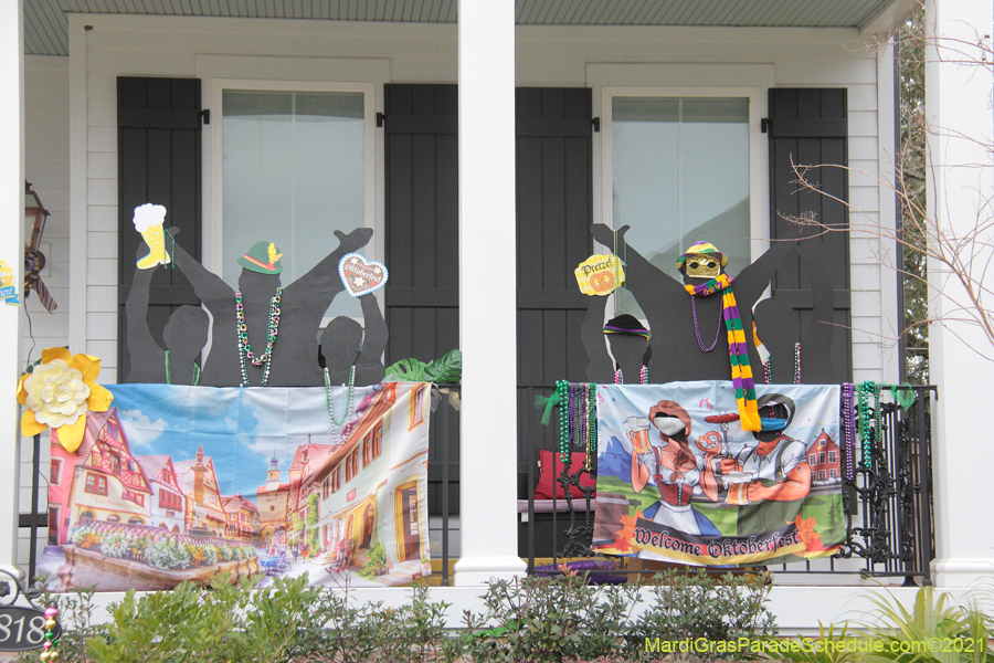 Krewe-of-House-Floats-03869-Lakeview-Lakeshore-WestEnd-2021