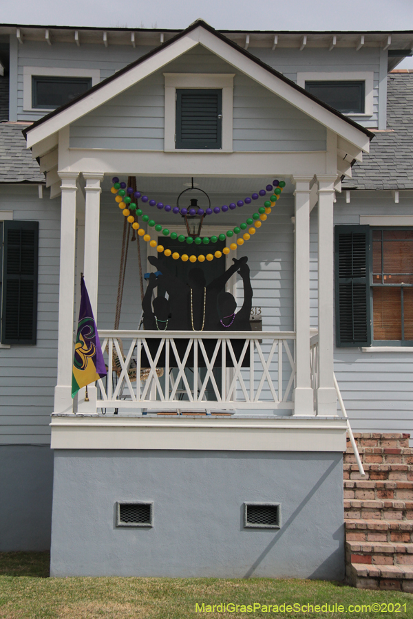 Krewe-of-House-Floats-03876-Lakeview-Lakeshore-WestEnd-2021