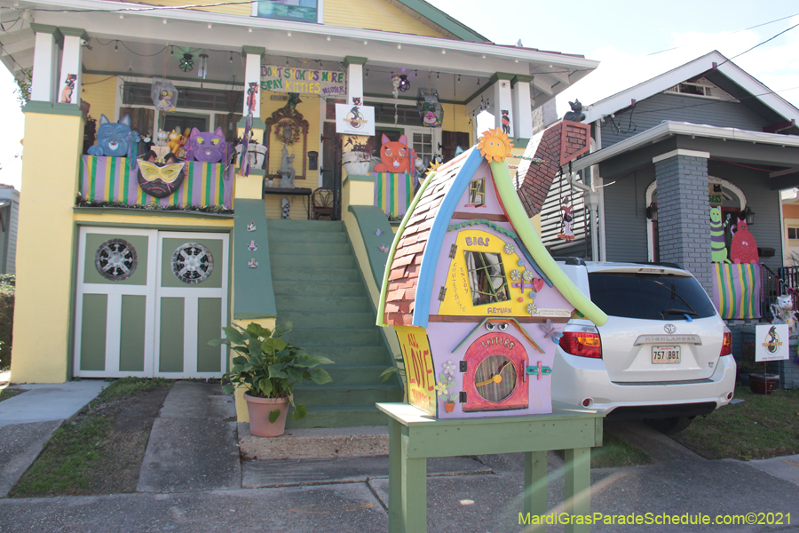 Krewe-of-House-Floats-01039-Mid-City-2021