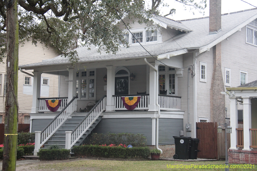 Krewe-of-House-Floats-01456-University-Uptown-2021