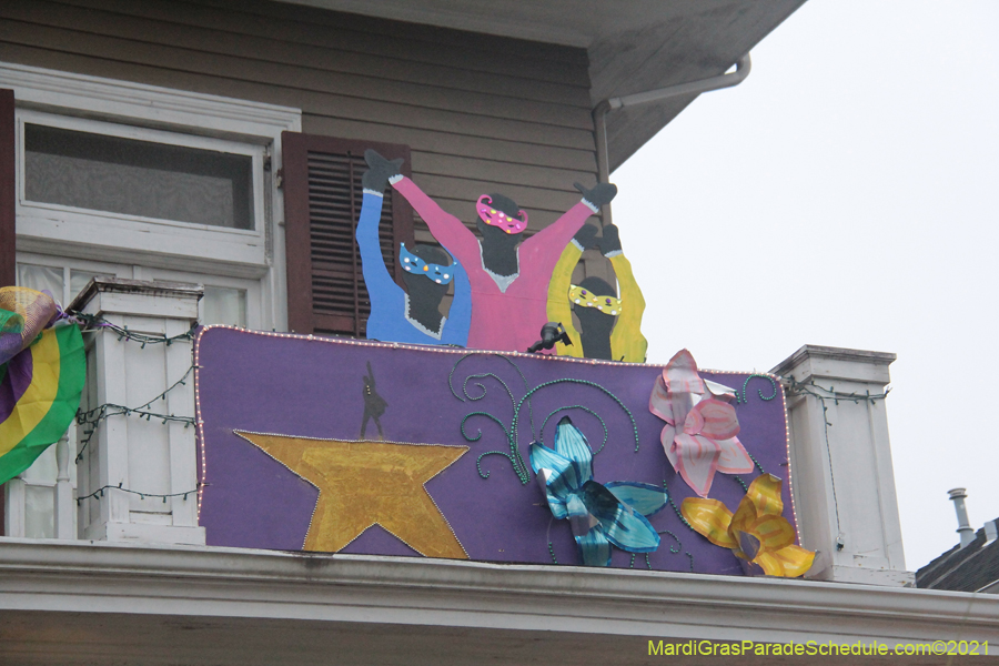 Krewe-of-House-Floats-01499-University-Uptown-2021