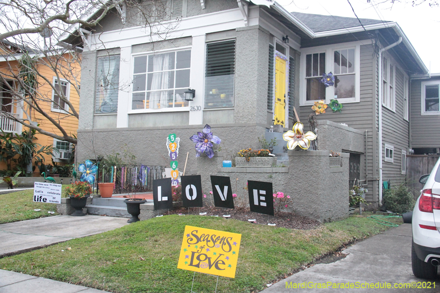 Krewe-of-House-Floats-01513-University-Uptown-2021