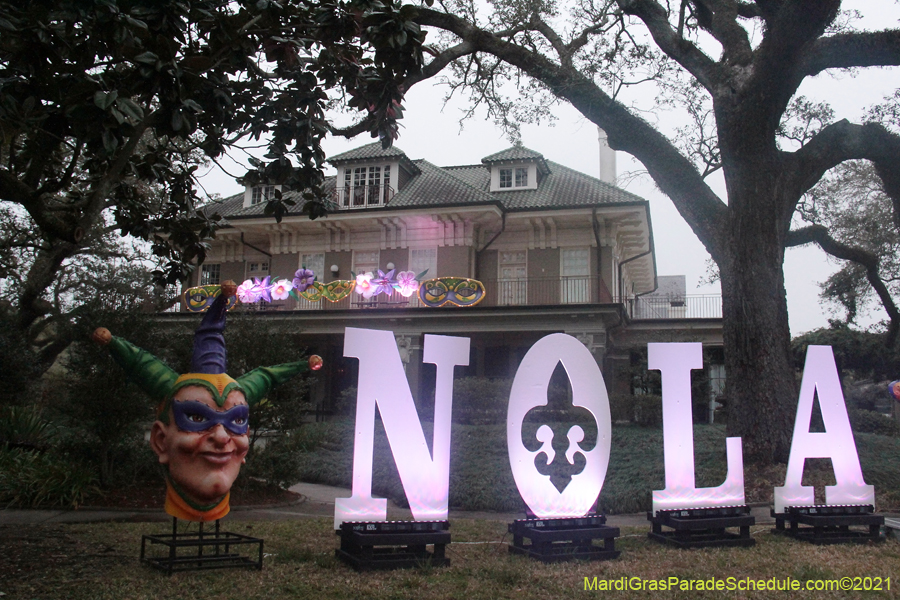 Krewe-of-House-Floats-01525-University-Uptown-2021