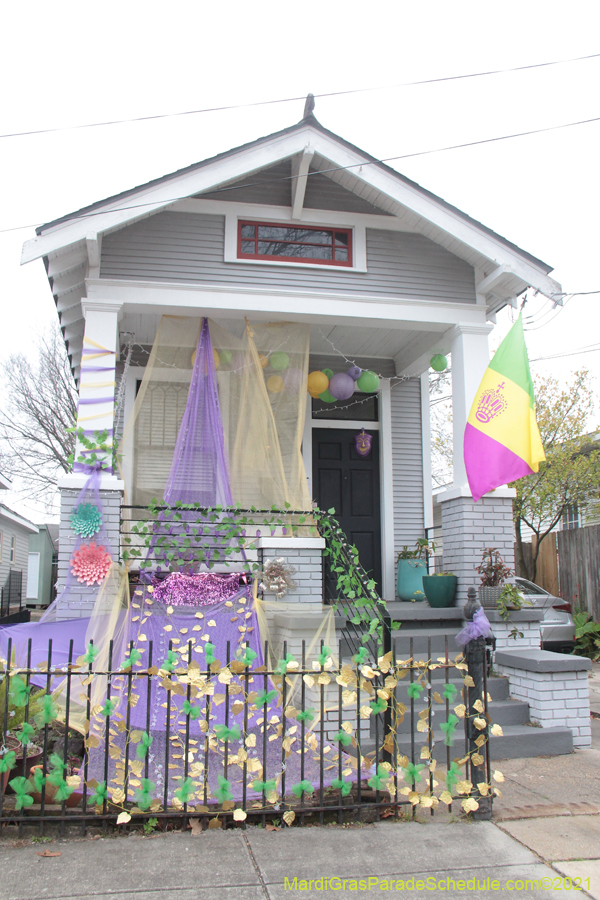 Krewe-of-House-Floats-02149-Uptown-2021