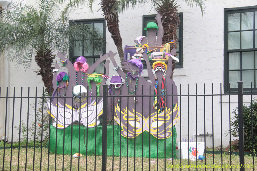 Krewe-of-House-Floats-02156-Uptown-2021