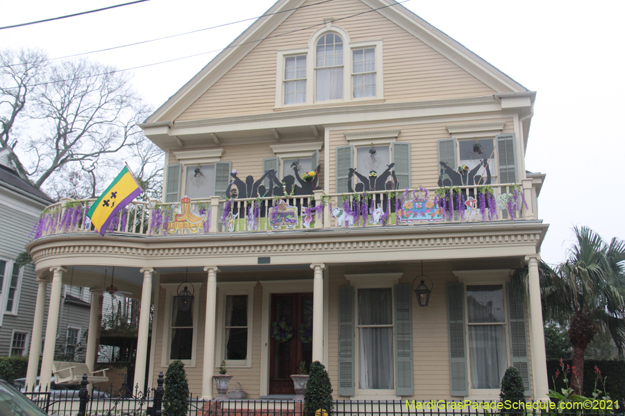 Krewe-of-House-Floats-02180-Uptown-2021