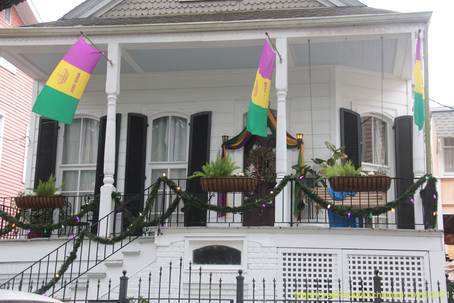 Krewe-of-House-Floats-02188-Uptown-2021