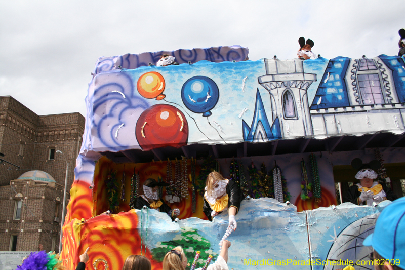 2009-Krewe-of-Iris-presents-On-the-Road-Again-Mardi-Gras-New-Orleans-0216