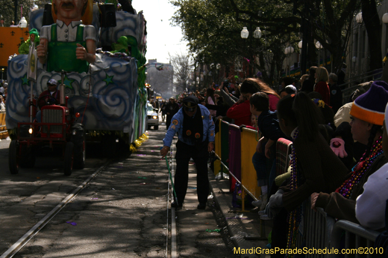 Krewe-of-Iris-2010-Carnival-New-Orleans-7588