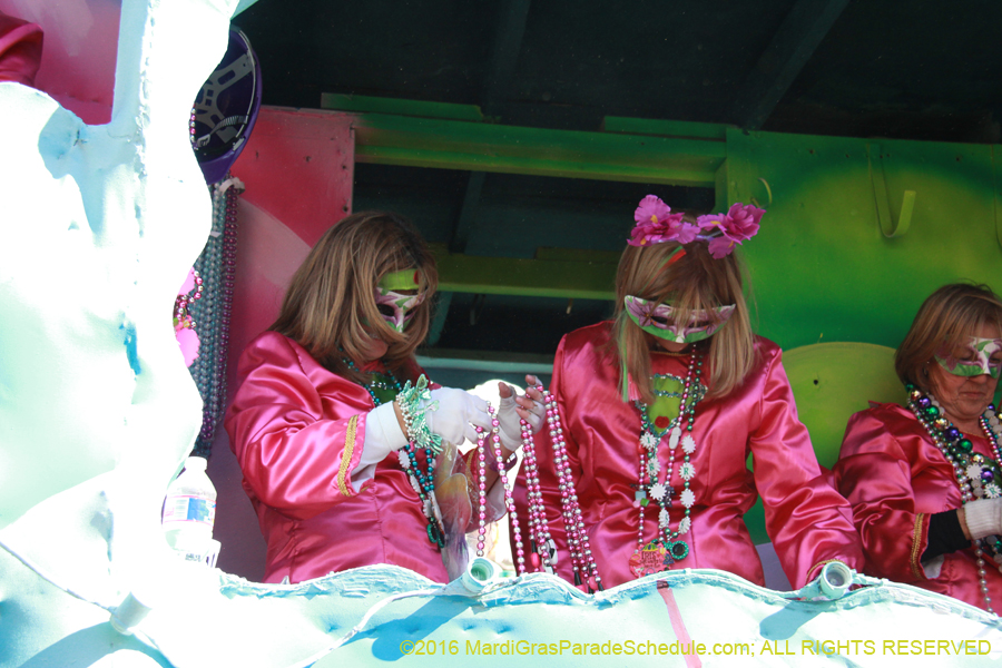 2016-le-Krewe-of-Iris-009427