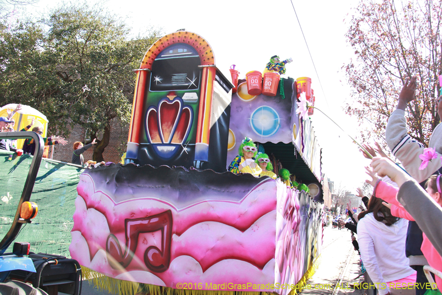 2016-le-Krewe-of-Iris-009449