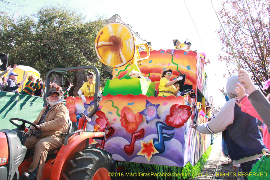 2016-le-Krewe-of-Iris-009501