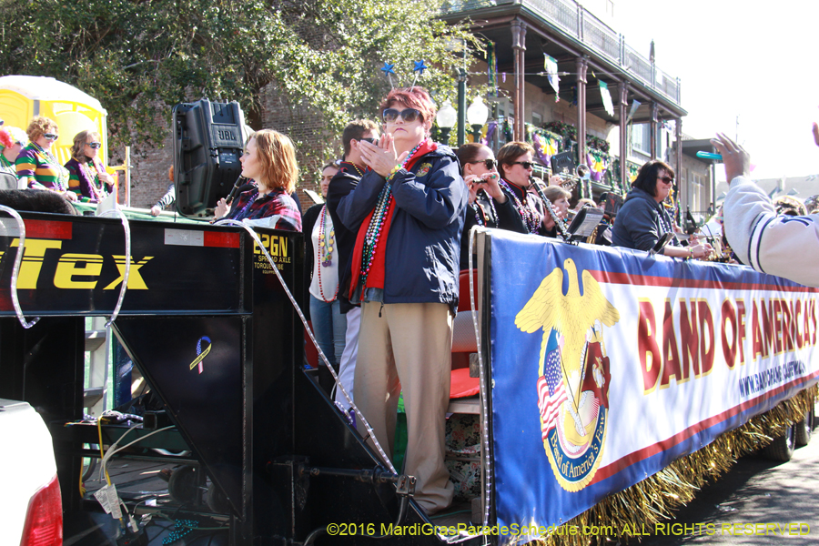 2016-le-Krewe-of-Iris-009524