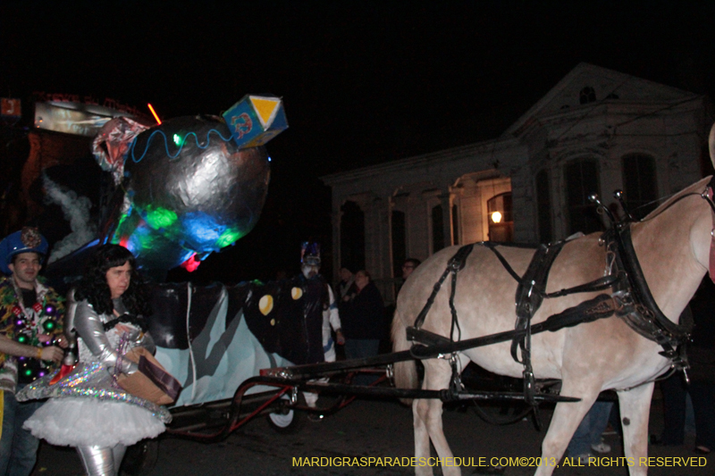 2013-Krewe-du-Vieux-1140