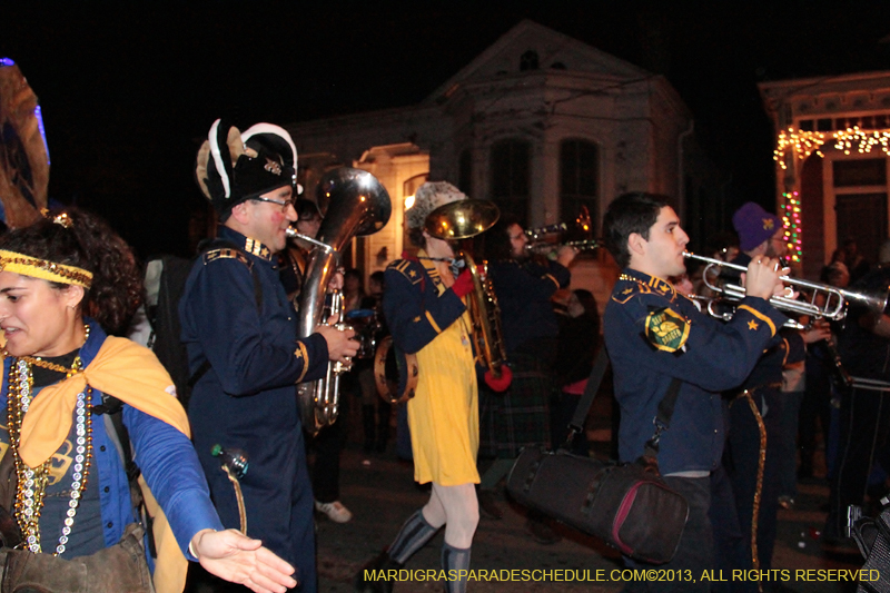 2013-Krewe-du-Vieux-1153