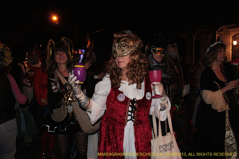 2013-Krewe-du-Vieux-1233