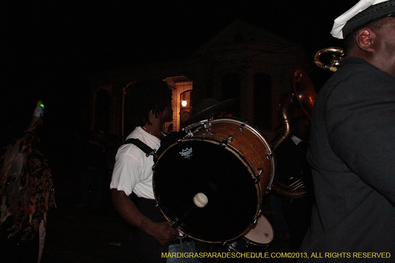 2013-Krewe-du-Vieux-1240