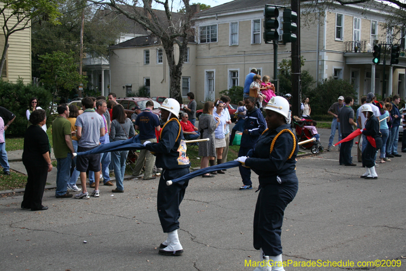 2009-Krewe-of-King-Arthur-New-Orleans-Mardi-Gras-0392