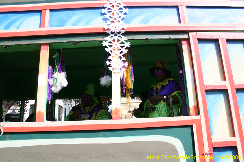 2009-Krewe-of-King-Arthur-New-Orleans-Mardi-Gras-0408