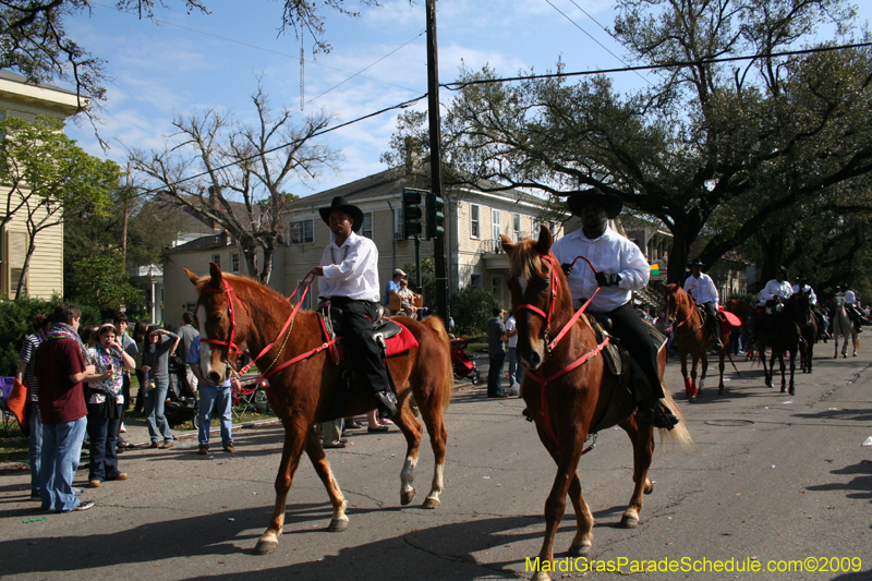 2009-Krewe-of-King-Arthur-New-Orleans-Mardi-Gras-0459