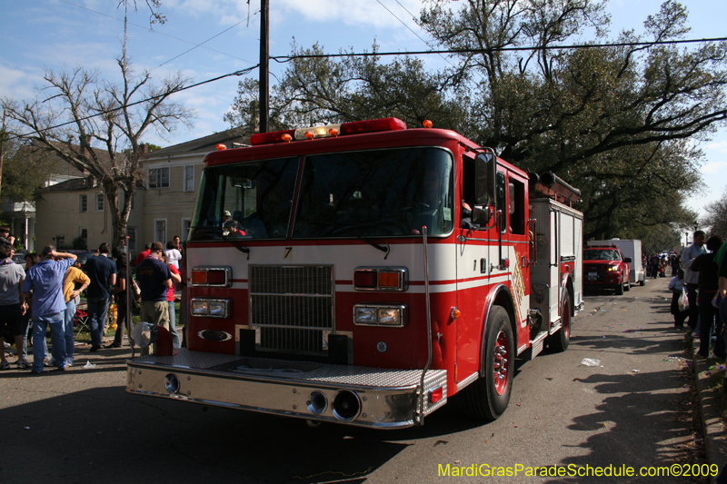 2009-Krewe-of-King-Arthur-New-Orleans-Mardi-Gras-0471