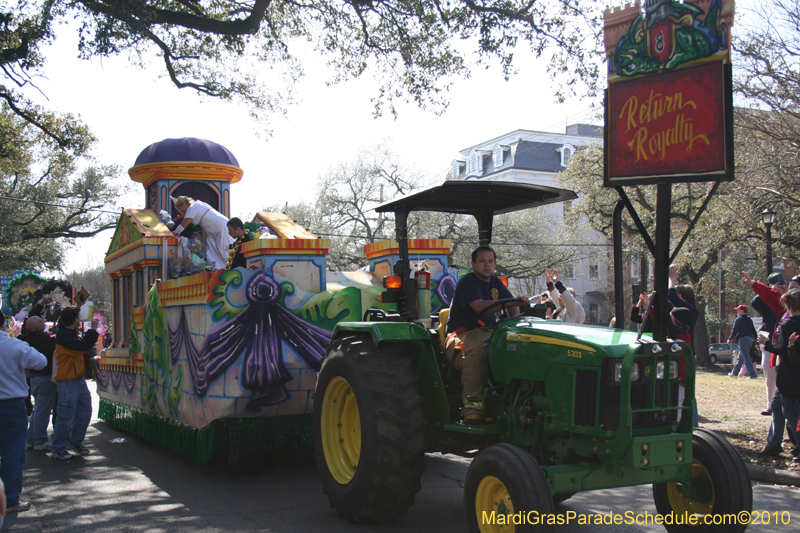 Krewe-of-King-Arthur-2010-Uptown-New-Orleans-Mardi-Gras-4738