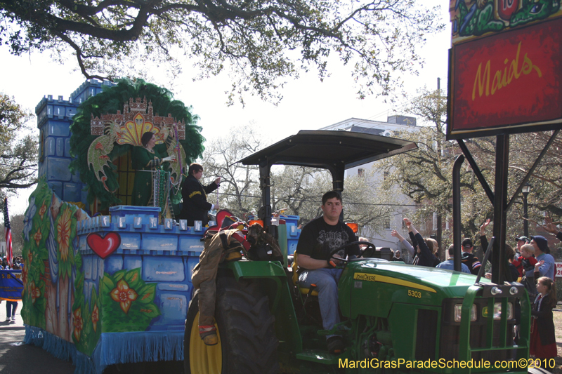 Krewe-of-King-Arthur-2010-Uptown-New-Orleans-Mardi-Gras-4742