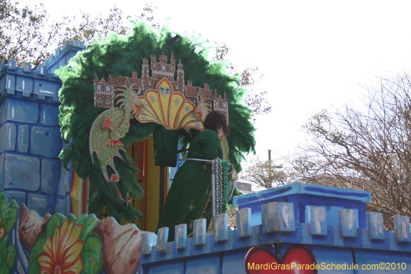 Krewe-of-King-Arthur-2010-Uptown-New-Orleans-Mardi-Gras-4743