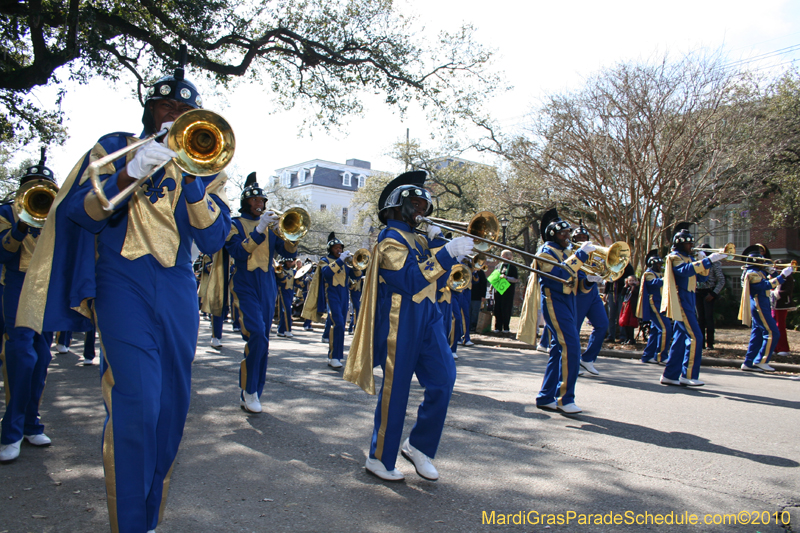 Krewe-of-King-Arthur-2010-Uptown-New-Orleans-Mardi-Gras-4751