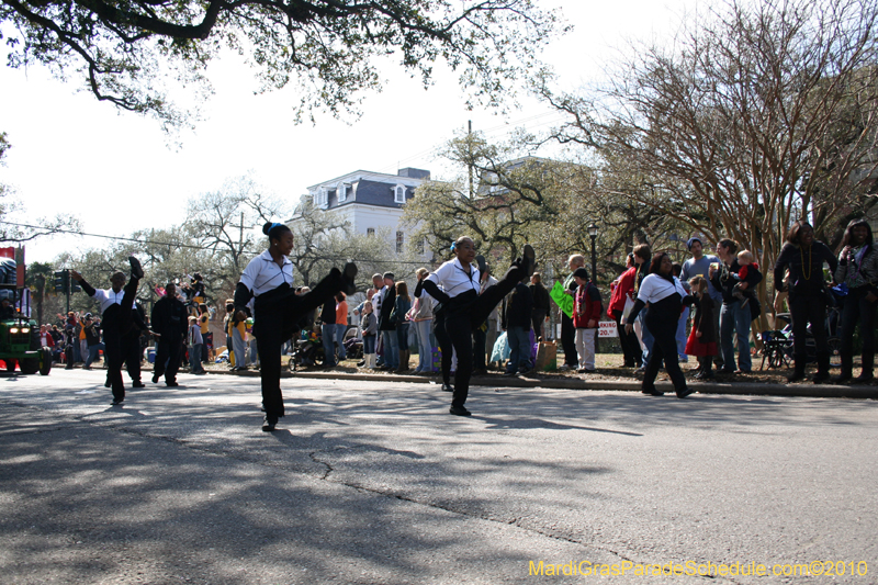 Krewe-of-King-Arthur-2010-Uptown-New-Orleans-Mardi-Gras-4766