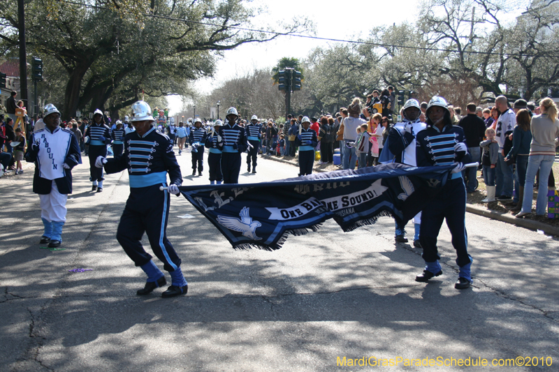 Krewe-of-King-Arthur-2010-Uptown-New-Orleans-Mardi-Gras-4777