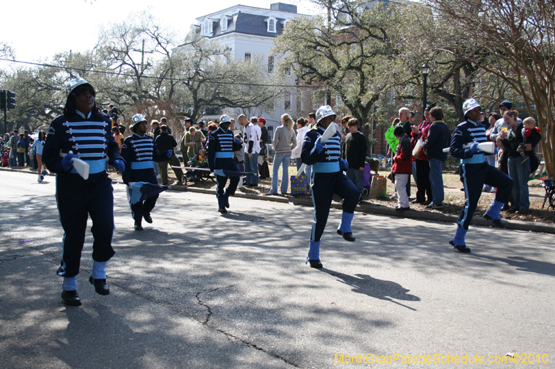 Krewe-of-King-Arthur-2010-Uptown-New-Orleans-Mardi-Gras-4778