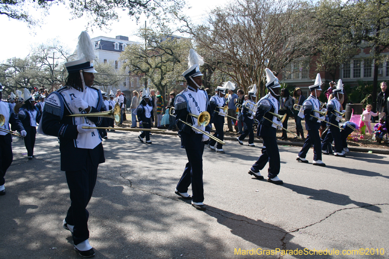 Krewe-of-King-Arthur-2010-Uptown-New-Orleans-Mardi-Gras-4781