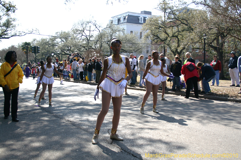 Krewe-of-King-Arthur-2010-Uptown-New-Orleans-Mardi-Gras-4796