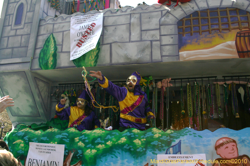 Krewe-of-King-Arthur-2010-Uptown-New-Orleans-Mardi-Gras-4804