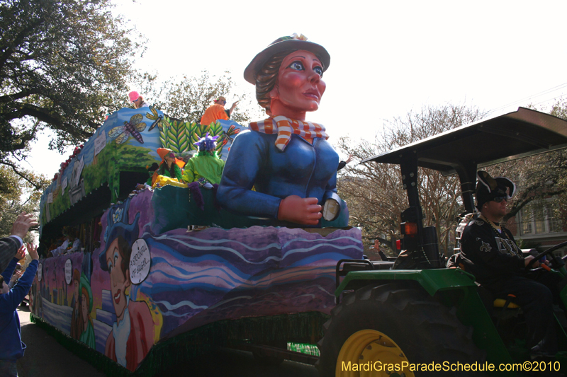 Krewe-of-King-Arthur-2010-Uptown-New-Orleans-Mardi-Gras-4831