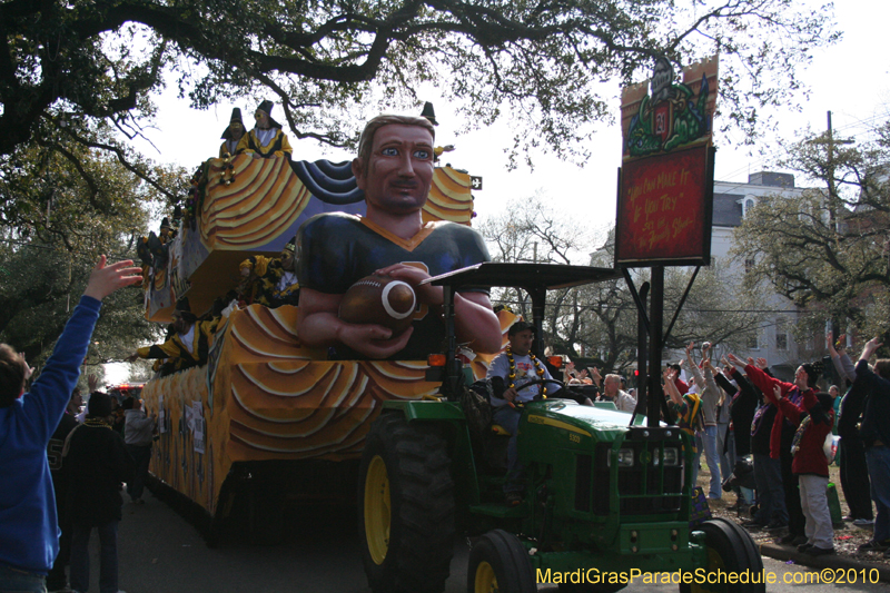 Krewe-of-King-Arthur-2010-Uptown-New-Orleans-Mardi-Gras-4841