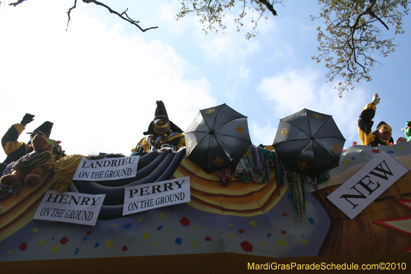 Krewe-of-King-Arthur-2010-Uptown-New-Orleans-Mardi-Gras-4848